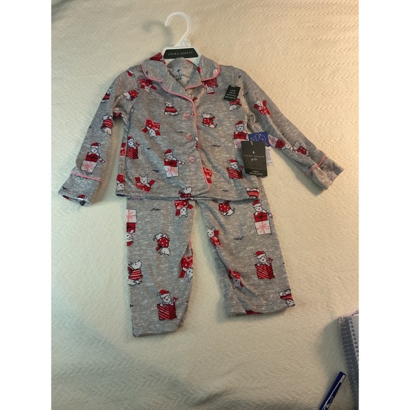 Laura Ashley Girls 2T Pajama Set Gray Christmas Kittens Holiday Sleepwear - Picture 1 of 9